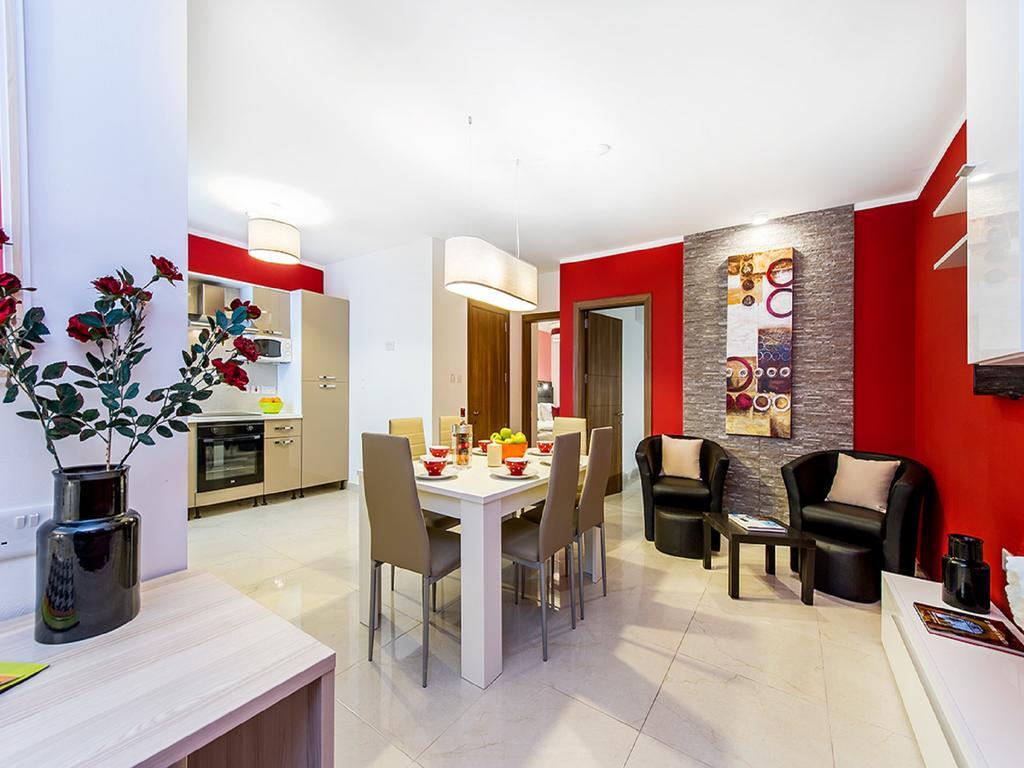 Bayside Apartments سانت جوليان المظهر الخارجي الصورة