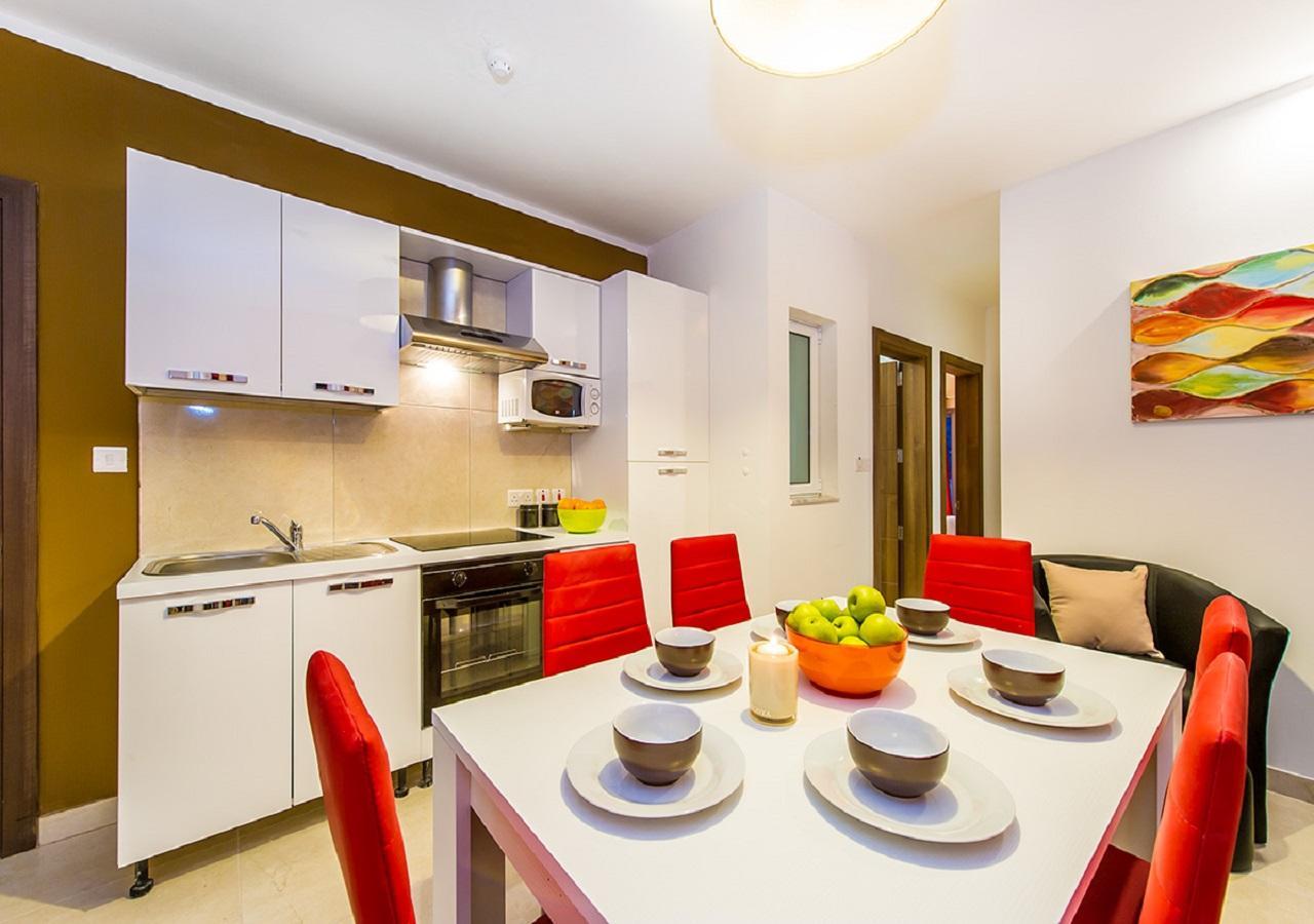 Bayside Apartments سانت جوليان المظهر الخارجي الصورة
